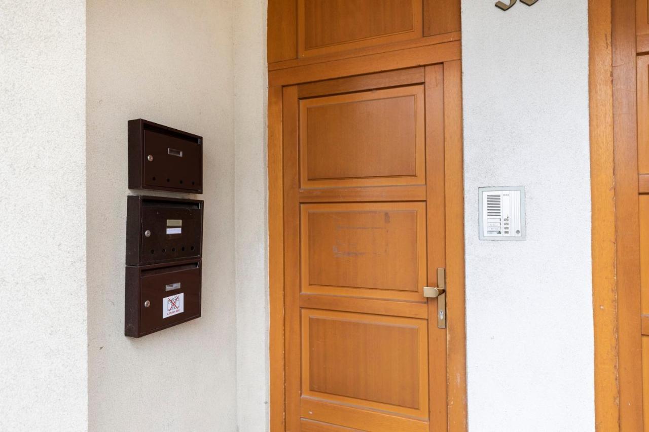 ברטיסלאבה Beautiful And Romantic Penthouse With Two Terraces מראה חיצוני תמונה