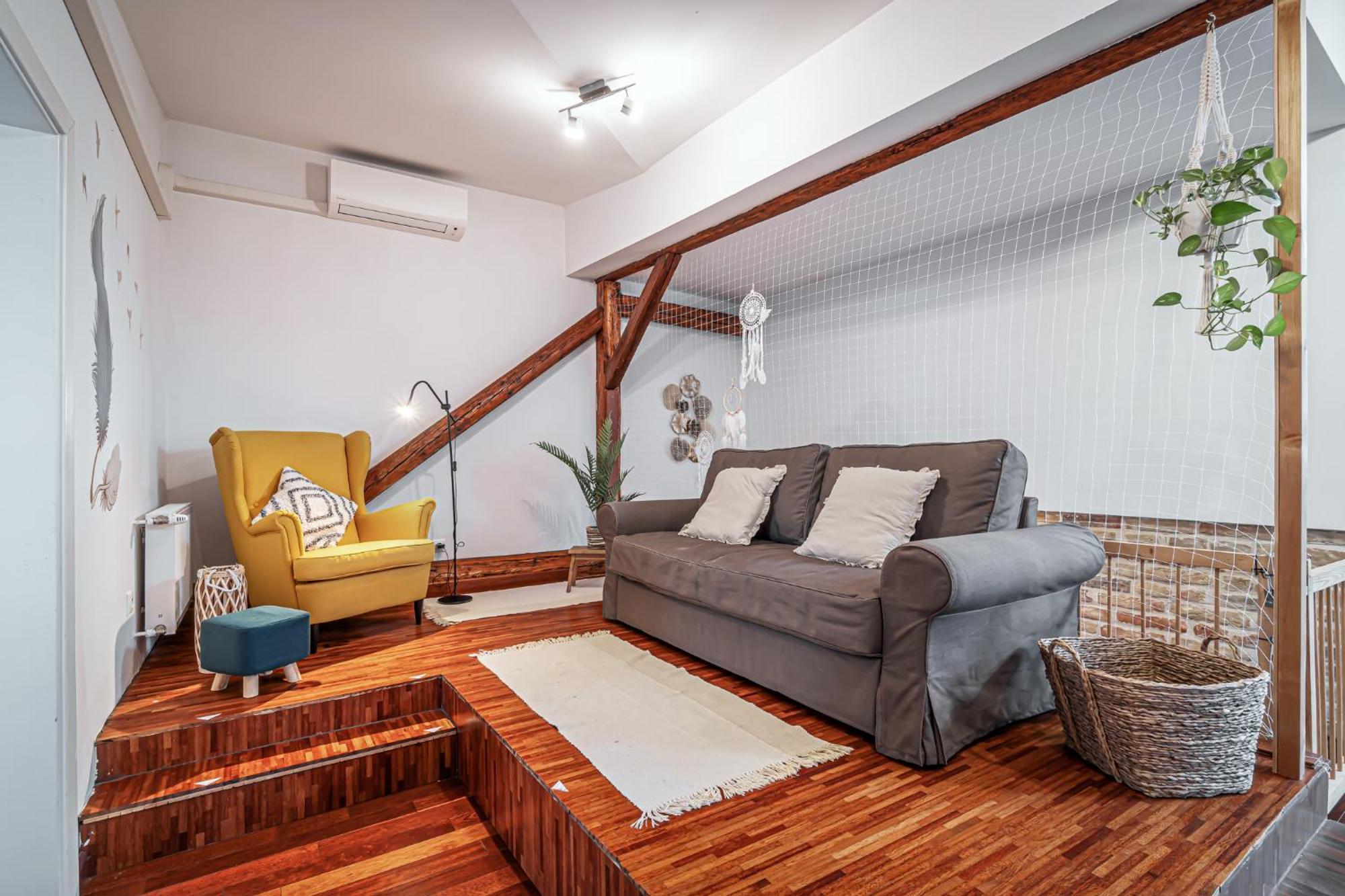 ברטיסלאבה Beautiful And Romantic Penthouse With Two Terraces מראה חיצוני תמונה