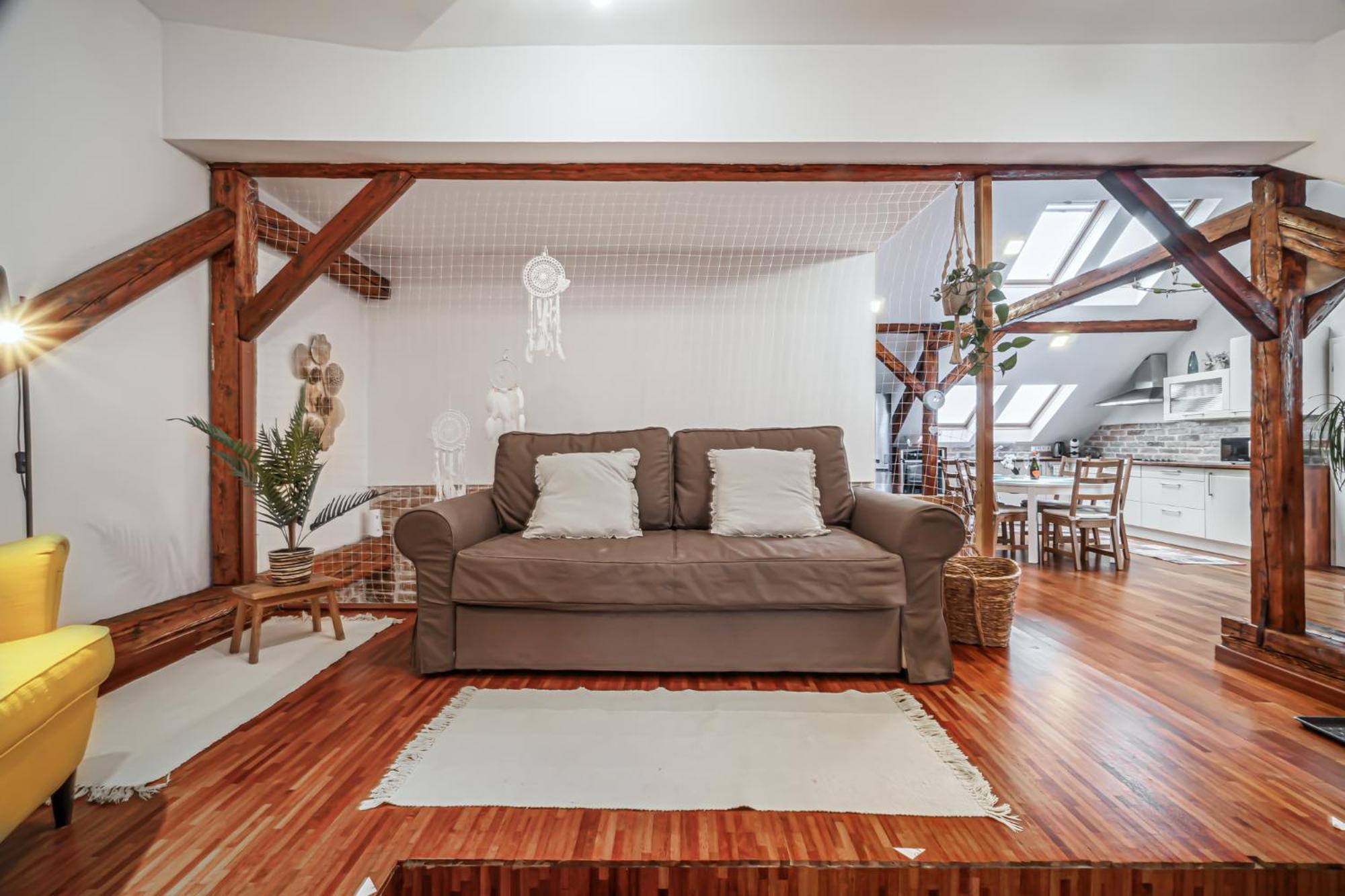 ברטיסלאבה Beautiful And Romantic Penthouse With Two Terraces מראה חיצוני תמונה